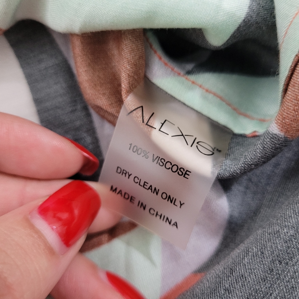 Alexis Tarvos Wrap Top - Picture 11 of 16